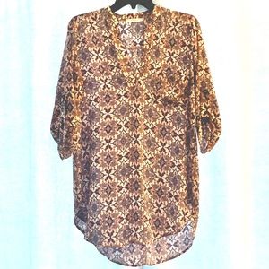 Lush Perfect Roll Tab Sleeve Tunic